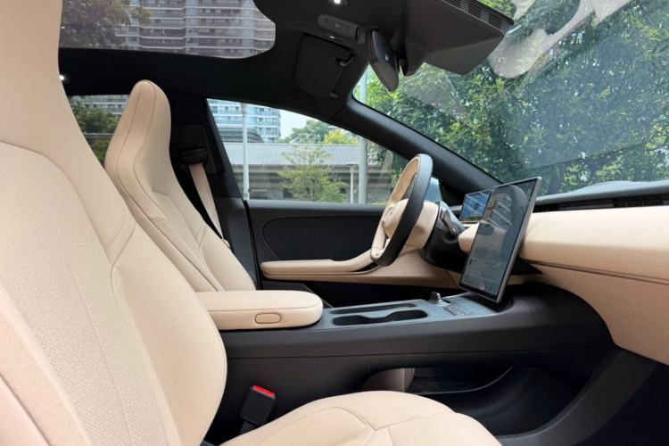 Used Nio ET5T 2024 75kWh Touring Interior 1
