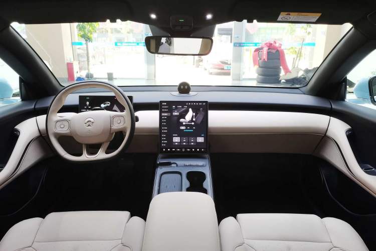 Used Nio ET5T 2024 75kWh Touring Interior 1