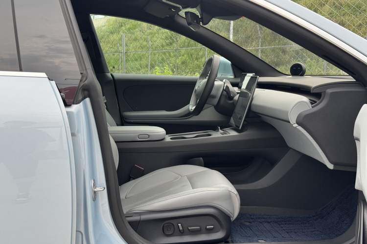 Used Nio ET5T 2024 75kWh Touring Interior 1