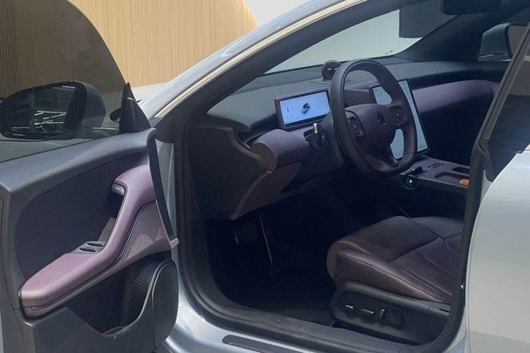 Used Nio ET5T 2024 75kWh Touring Interior 11