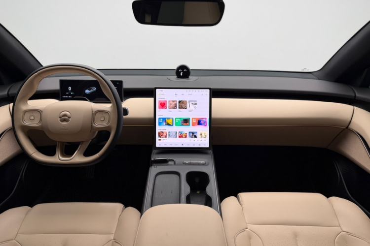 Used Nio ET5T 2024 75kWh Touring Interior 2