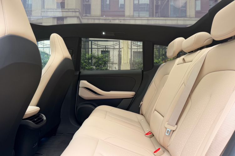 Used Nio ET5T 2024 75kWh Touring Interior 3