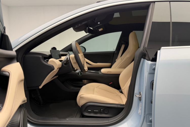 Used Nio ET5T 2024 75kWh Touring Interior 3