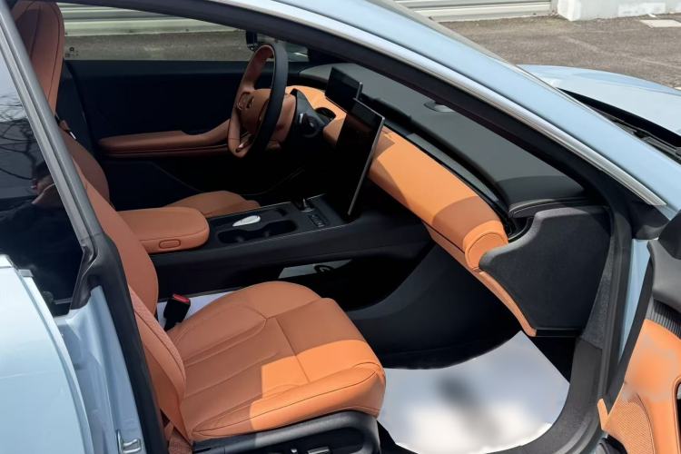 Used Nio ET5T 2024 75kWh Touring Interior 3