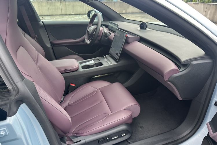 Used Nio ET5T 2024 75kWh Touring Interior 3