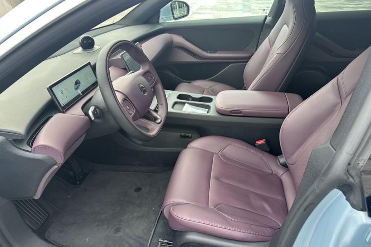 Used Nio ET5T 2024 75kWh Touring Interior 4