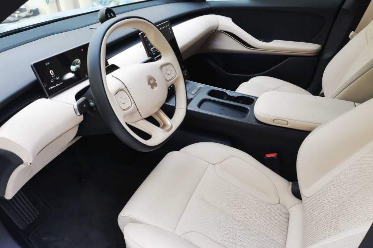 Used Nio ET5T 2024 75kWh Touring Interior 4