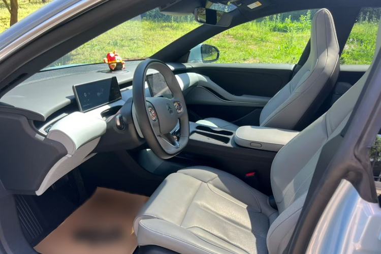 Used Nio ET5T 2024 75kWh Touring Interior 4