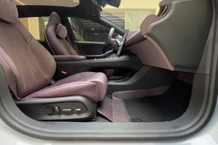 Used Nio ET5T 2024 75kWh Touring Interior 7