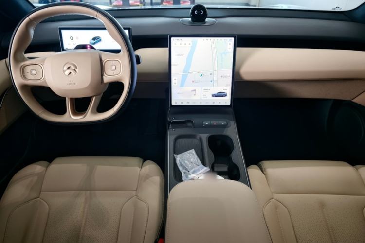 Used Nio ET5T 2024 75kWh Touring Interior 7