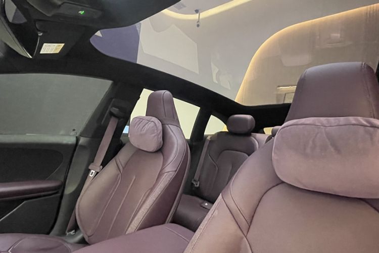 Used Nio ET5T 2024 75kWh Touring Interior 8