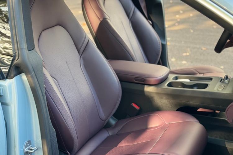 Used Nio ET5T 2024 75kWh Touring Interior 8