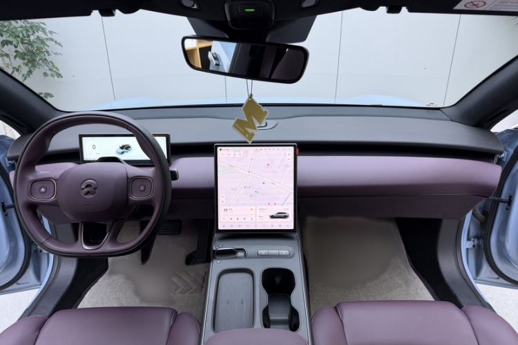 Used Nio ET5T 2024 75kWh Touring Interior 8