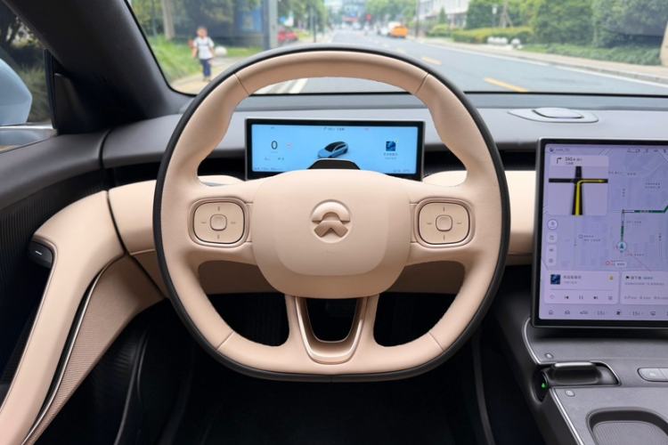 Used Nio ET5T 2024 75kWh Touring Interior 9