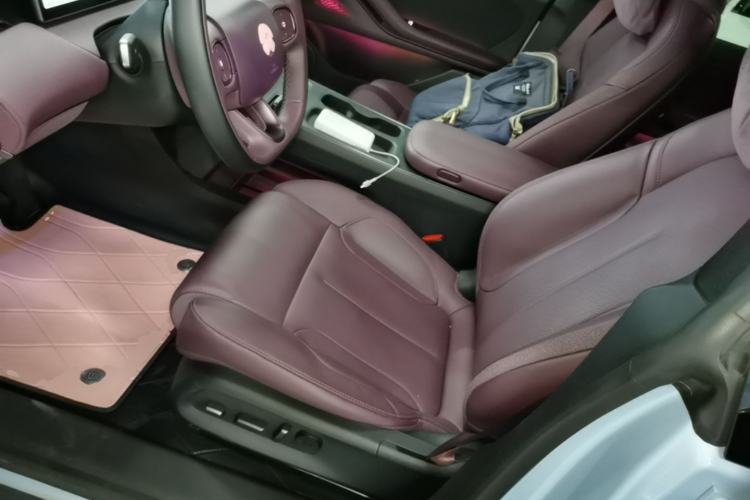 Used Nio ET5T 2024 75kWh Touring Left Front Seat