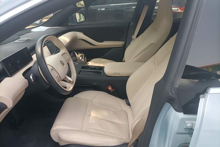 Used Nio ET5T 2024 75kWh Touring Left Front Seat