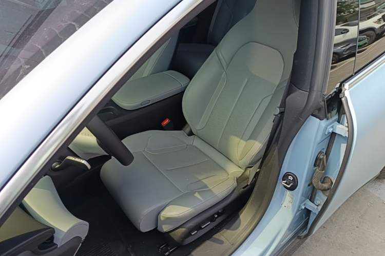 Used Nio ET5T 2024 75kWh Touring Left Front Seat