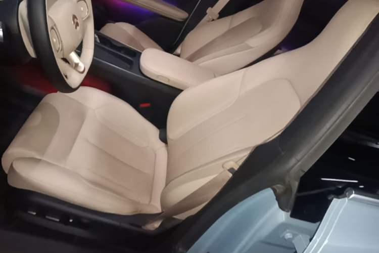 Used Nio ET5T 2024 75kWh Touring Left Front Seat