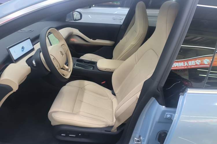 Used Nio ET5T 2024 75kWh Touring Left Front Seat