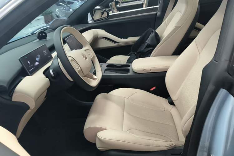 Used Nio ET5T 2024 75kWh Touring Left Front Seat