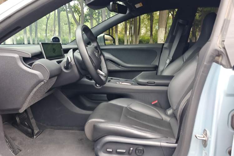 Used Nio ET5T 2024 75kWh Touring Left Front Seat