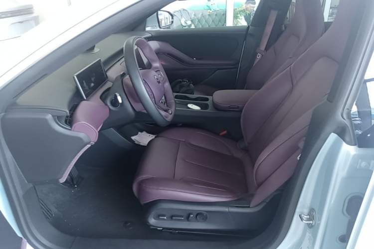Used Nio ET5T 2024 75kWh Touring Left Front Seat