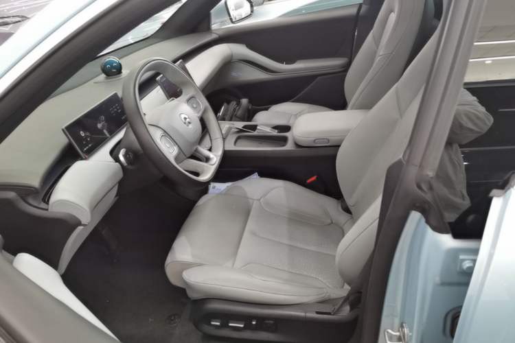 Used Nio ET5T 2024 75kWh Touring Left Front Seat