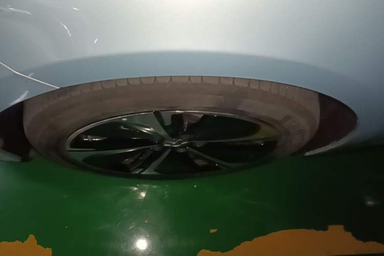 Used Nio ET5T 2024 75kWh Touring Left Front Wheel Hub