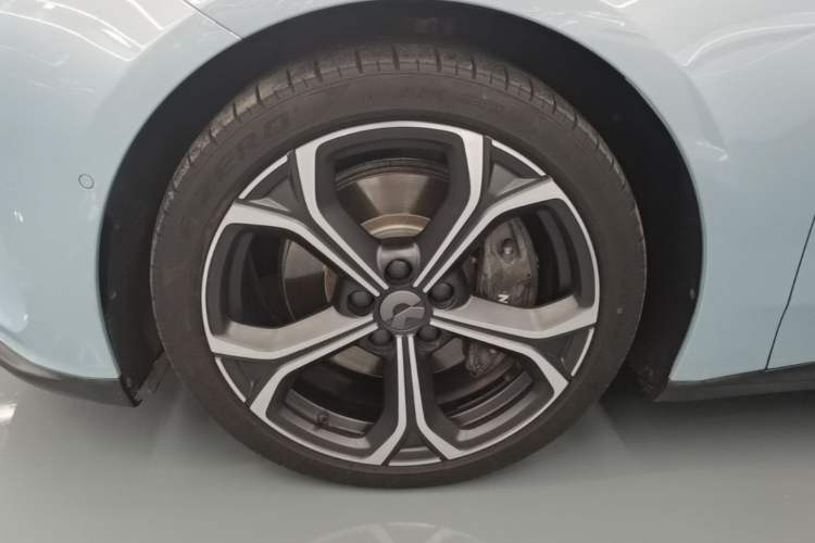 Used Nio ET5T 2024 75kWh Touring Left Front Wheel Hub