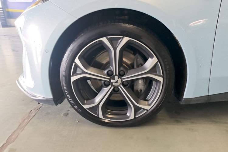 Used Nio ET5T 2024 75kWh Touring Left Front Wheel Hub