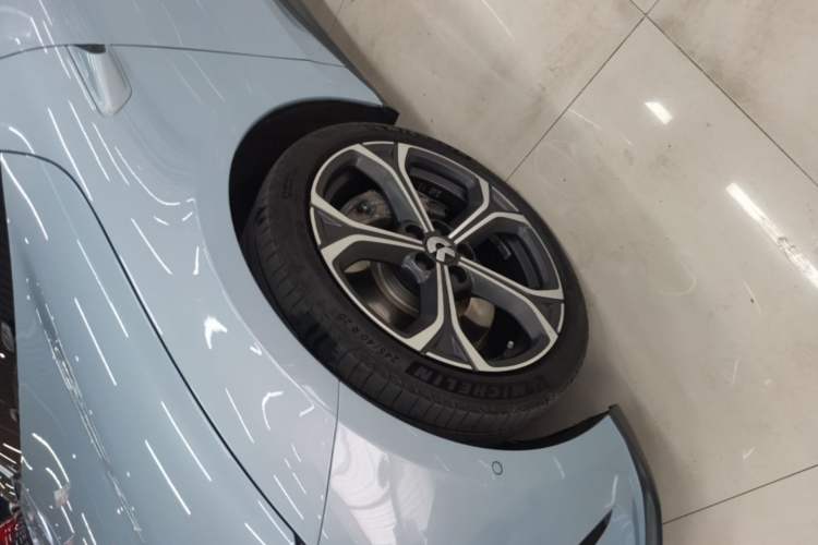 Used Nio ET5T 2024 75kWh Touring Left Front Wheel Hub
