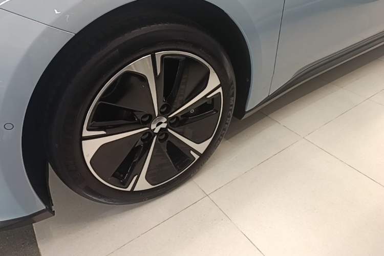 Used Nio ET5T 2024 75kWh Touring Left Front Wheel Hub