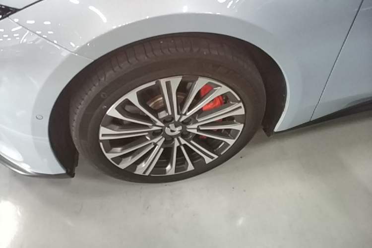 Used Nio ET5T 2024 75kWh Touring Left Front Wheel Hub