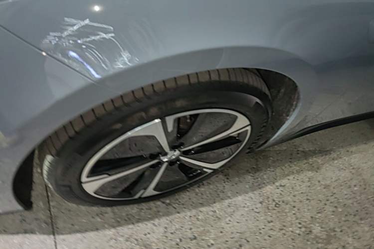 Used Nio ET5T 2024 75kWh Touring Left Front Wheel Hub