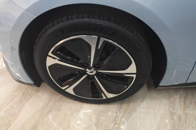 Used Nio ET5T 2024 75kWh Touring Left Front Wheel Hub
