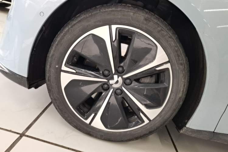 Used Nio ET5T 2024 75kWh Touring Left Front Wheel Hub