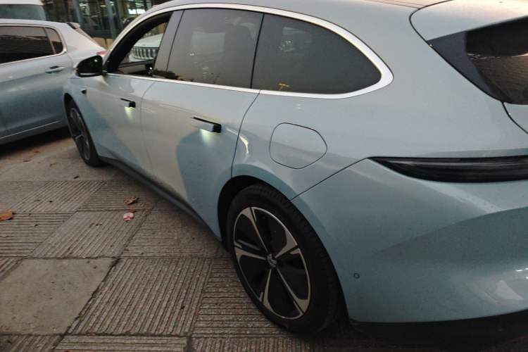 Used Nio ET5T 2024 75kWh Touring Left Side