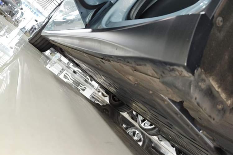 Used Nio ET5T 2024 75kWh Touring Left Side Sill