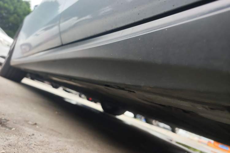 Used Nio ET5T 2024 75kWh Touring Left Side Sill