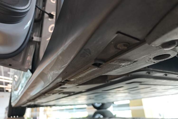 Used Nio ET5T 2024 75kWh Touring Left Side Sill