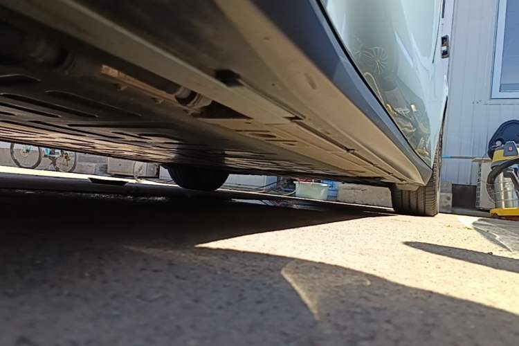 Used Nio ET5T 2024 75kWh Touring Left Side Sill