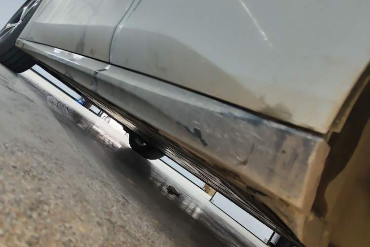Used Nio ET5T 2024 75kWh Touring Left Side Sill