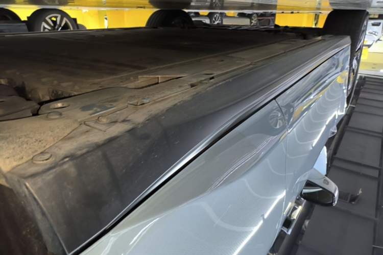 Used Nio ET5T 2024 75kWh Touring Left Side Sill