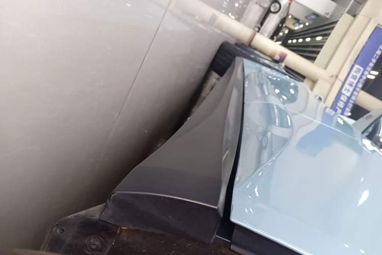 Used Nio ET5T 2024 75kWh Touring Left Side Sill