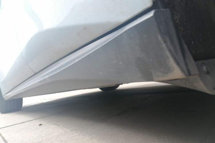 Used Nio ET5T 2024 75kWh Touring Left Side Sill