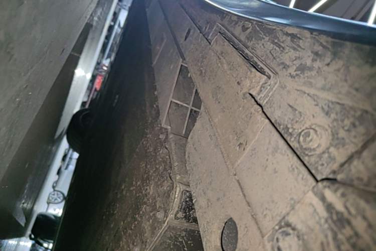 Used Nio ET5T 2024 75kWh Touring Left Side Sill