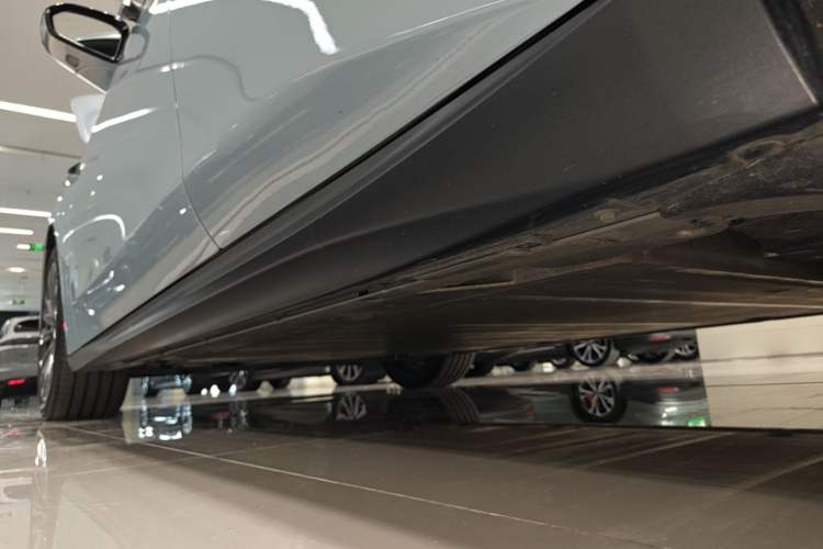 Used Nio ET5T 2024 75kWh Touring Left Side Sill