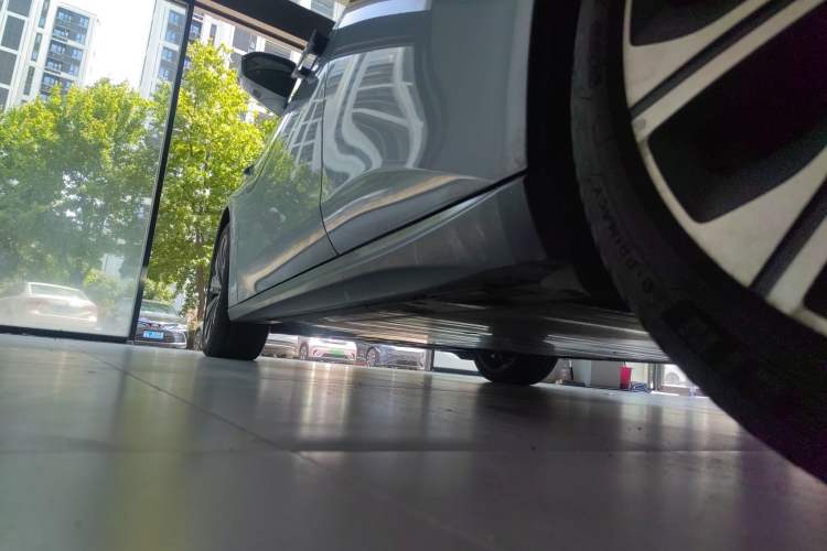 Used Nio ET5T 2024 75kWh Touring Left Side Sill