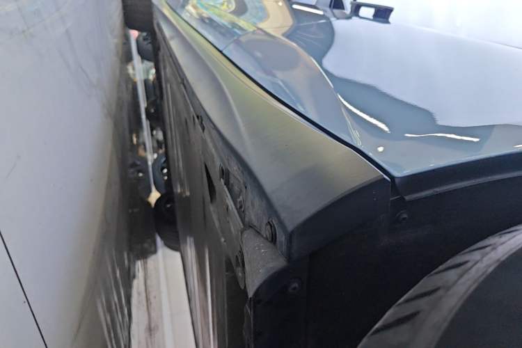 Used Nio ET5T 2024 75kWh Touring Left Side Sill