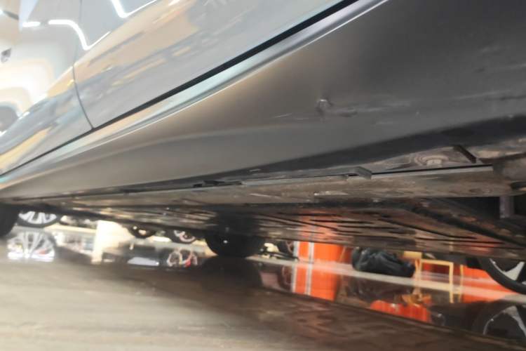 Used Nio ET5T 2024 75kWh Touring Left Side Sill